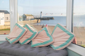 Flamingo Bay - Huge Apartment With Stunning Views - On the beach!